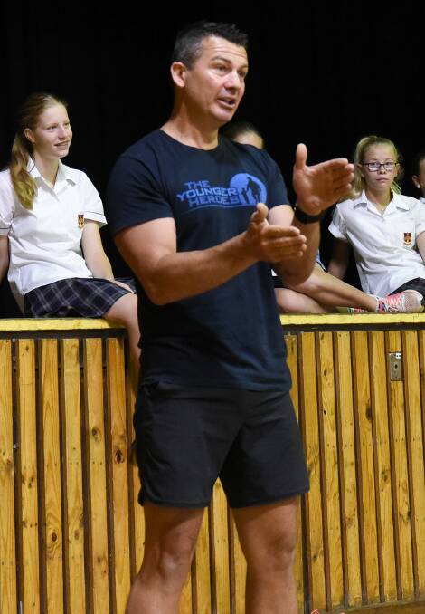 Damien Schofield speaks to students at Quirindi High School.