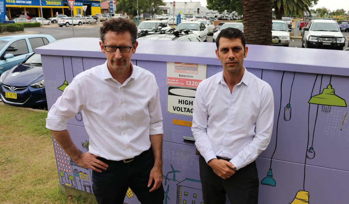NOT GOOD ENOUGH: Stephen Jones and David Ewings said the New England deserved better than the "second-class" NBN. Photo: Jamieson Murphy