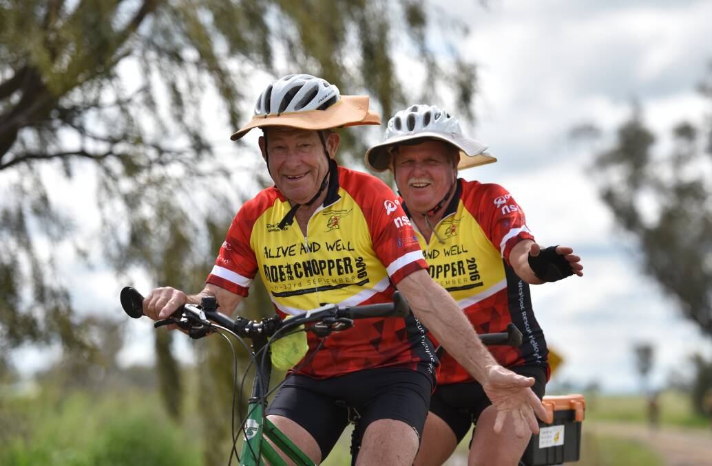 Graeme Davidson and Richard Newberry from Tamworth were the dynamic duo that rode tandem. Photo: Gareth Gardner