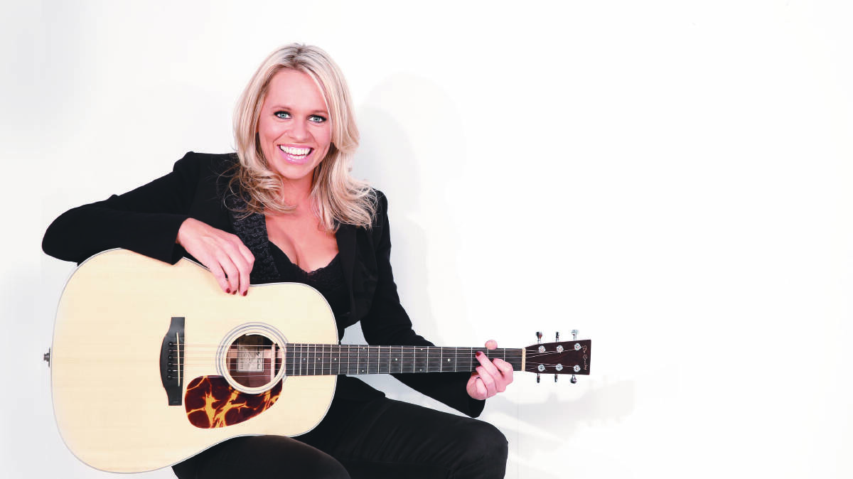Beccy Cole is a born entertainer and she likes to keep her gigs fresh.