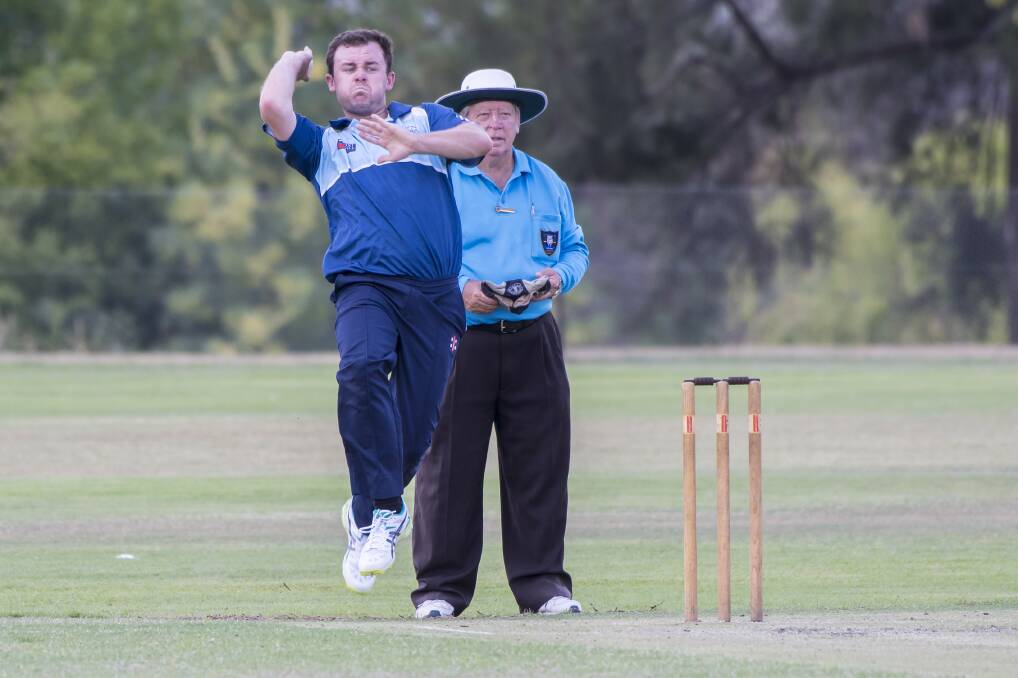 SMOOTH South Tamworth's Angus McNeill in action against Old Boys. Photo: Peter Hardin