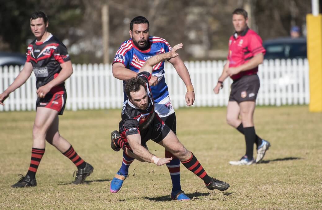 MASTERCLASS: Bears skipper Scott Blanch showed why he is the best player in Group 4 with a three-try football clinic against Gunnedah. Photo: Peter Hardin