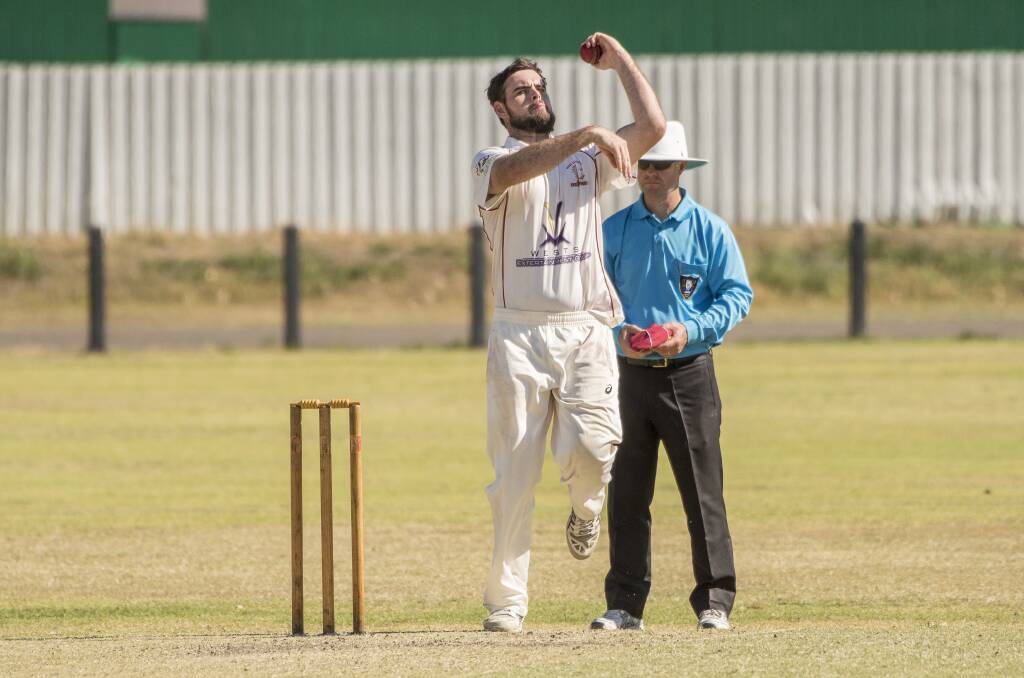 TOIL: West Tamworth's Harrison Kelly finished with 1-80 off 30 overs. Photo: Peter Hardin