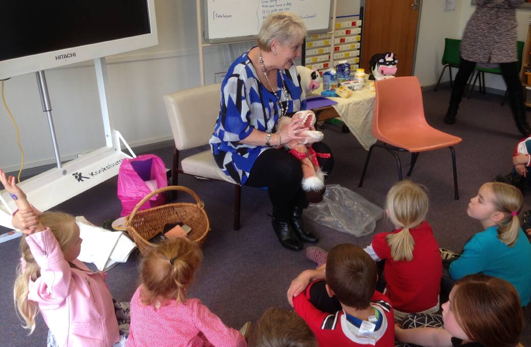 Attunga Public School:  Lynn Haack explains the importance of dairy for dental health during a visit to a dairy.