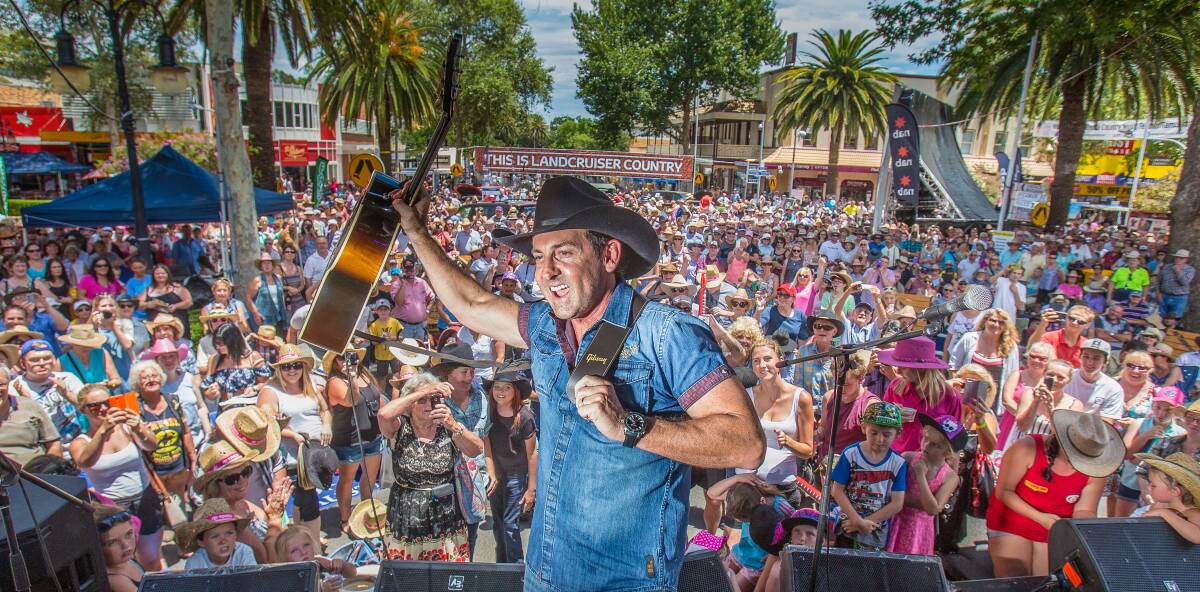 WHAT A FEELING: Locals and visitors will have the chance to meet country music legend Lee Kernaghan when he returns for TCMF in January.