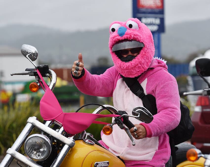 IN CHARACTER: Ron Pearce does his part for breast cancer by participating in the Pink Ribbon Bike Ride. Photo: Gareth Gardner 250916GGA22
