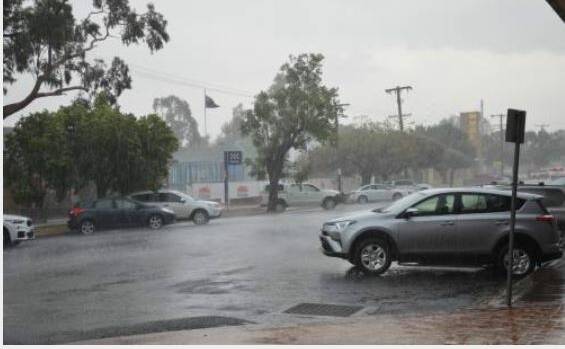 BLOWING STRONG: Thunder, lightning, strong winds and sudden rain lashed Gunnedah on Monday afternoon. Photo: Billy Jupp 