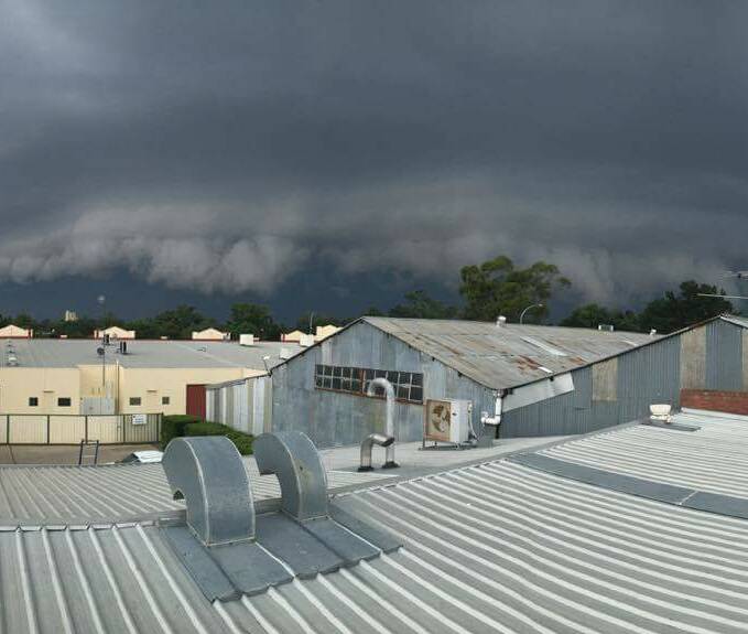 INCOMING: A storm rolls into Tamworth on Thursday afternoon, just days after a freak one hit. Photo: Chris Gay