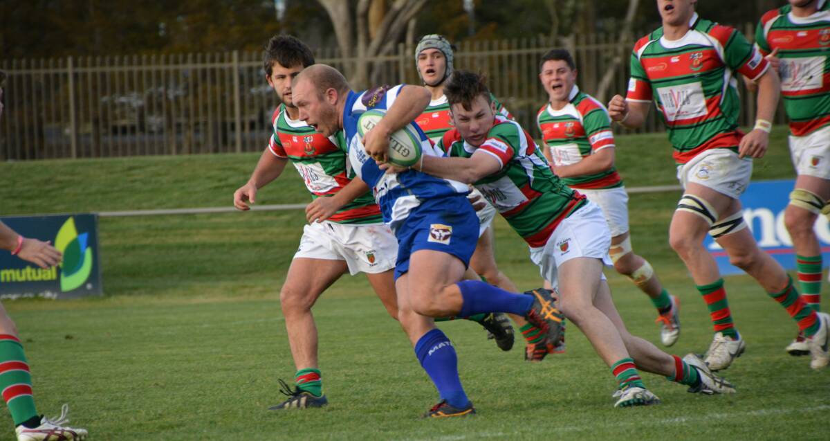 BANDING TOGETHER: Fergus McIntosh playing for Glen Innes Elks in 2015. The Elks will combine with the Guyra Ghosts for the upcoming season. 