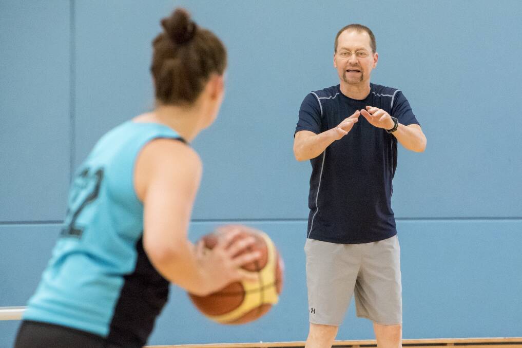 In charge: Brad Melton took his first training session on Sunday as coach of the Tamworth Thunderbolts women's team. Photo: Peter Hardin