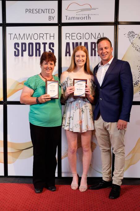 Junior Coach of the Year Marie Wise and Young Sports Star highly-commended Tyla Endemi with special guest Lachlan Tame. Photo: Chasing Summer Photography.