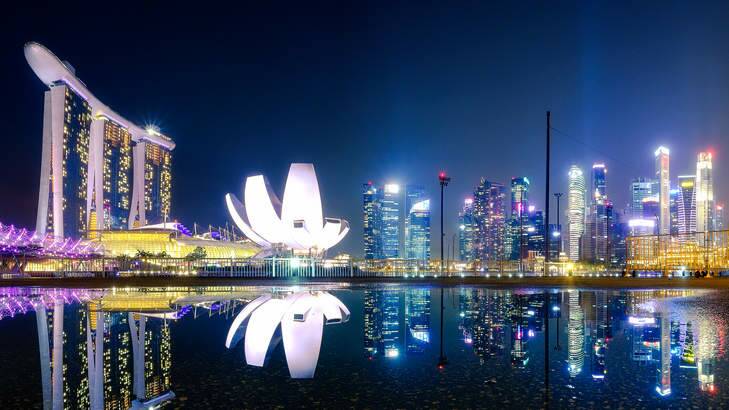 Asian style: Singapore at night.