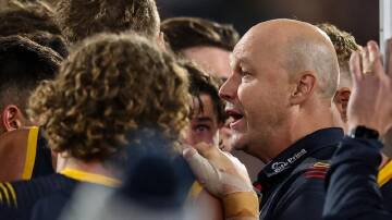 Adelaide Crows coach Matthew Nicks believes his team is winless because of a mental issue. (Matt Turner/AAP PHOTOS)