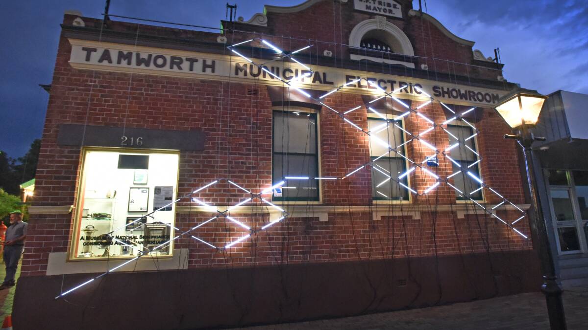 ELECTRIC THROWBACK: The lights represent the layout of Tamworth's street lights in 1888. Photo: Geoff O'Neill 220416GOD01