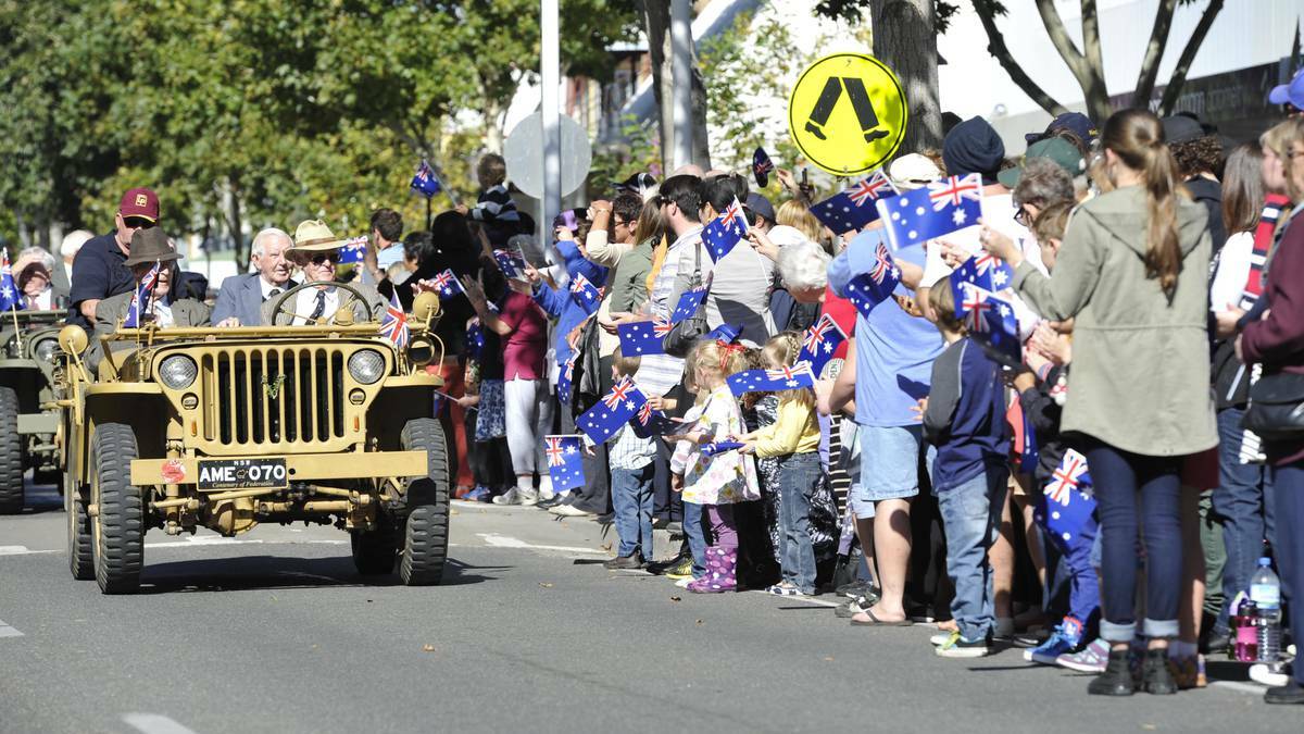 WAGGA: The Anzac Day march down Baylis Street. Photo: Les Smith, The Daily Advertiser. 