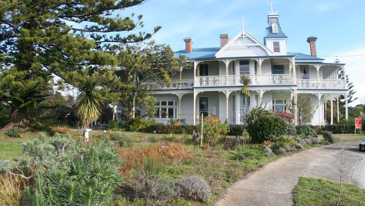 Historic Devonport property Malunnah, built in 1888, has new owners, after almost 10 years on the market. The Advocate.