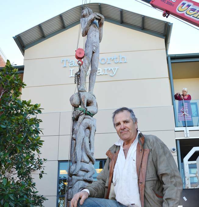 Sculptor Stephen King with his work, Stargazer III, at the Tamworth Library. 