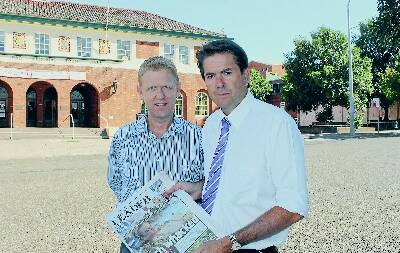 LEFT – JOINING FORCES: The Northern Daily Leader editor Daniel Johns and Tamworth MP Kevin Anderson with The Leader front page that inspired this month’s Bill Buster Forum.
