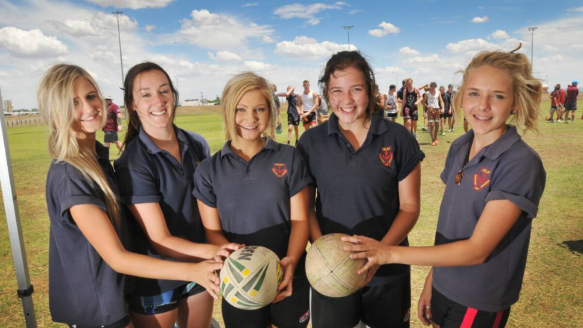 Tiana Constable, Bronte Harris, Ashleigh Brown, Paris Sharp and Kate Munson had a few early wins for the Oxley High
seniors at the Oztag Gala day on Wednesday.  Photo: Gareth Gardner 191114GGD01