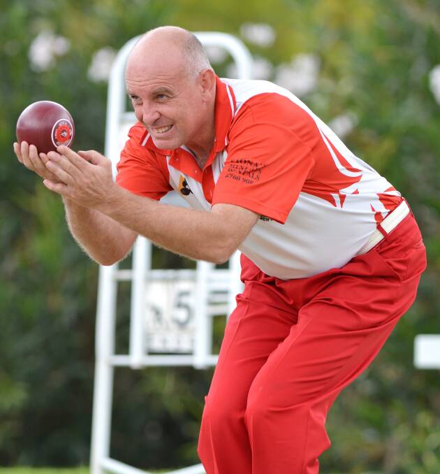 North Tamworth’s Graeme Cameron lines up this shot  during the Kootingal pre Pennants Carnival. He has 80 points in the CNDBA Bowler Of The Year Award. Photo: Barry Smith 050414BSD01