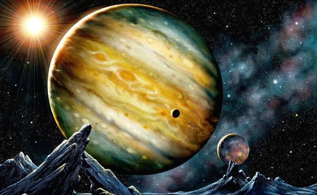 BIG BROTHER: Giant Jupiter, the king of the planets is on show all night long. Photo: 
loadpaper.com