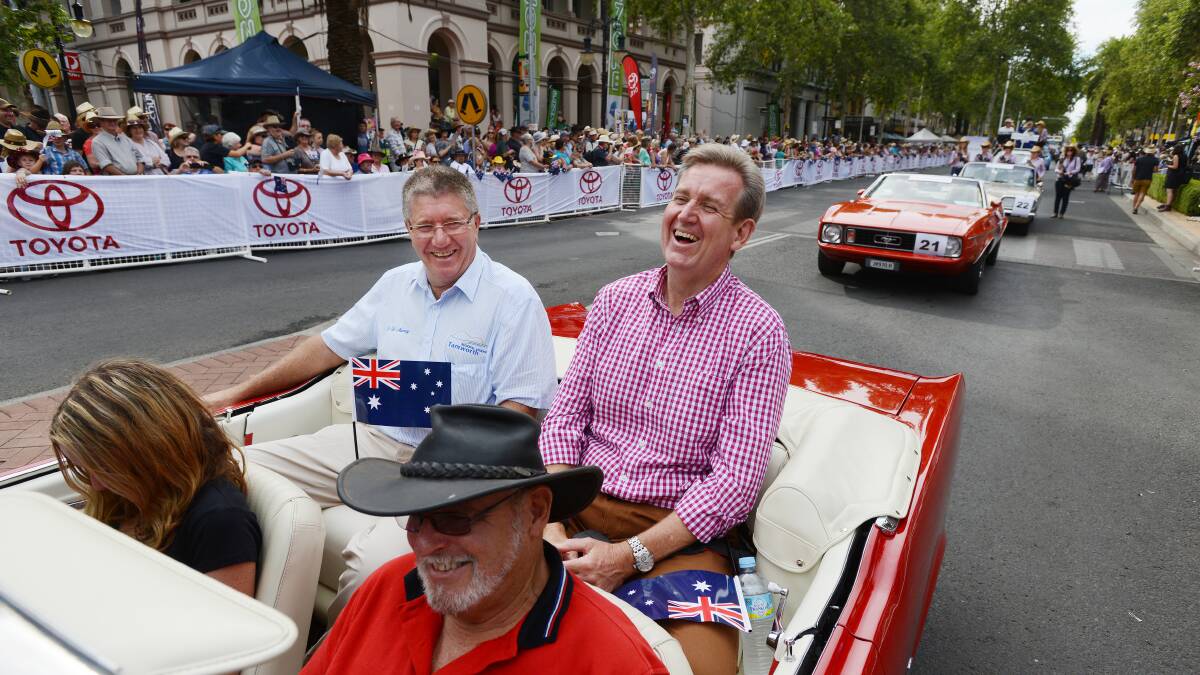 HAPPIER TIMES: Tamworth mayor Col Murray and former NSW premier Barry O’Farrell at this year’s Tamworth Country Music Festival cavalcade. Photo: Barry Smith 250114BSC14