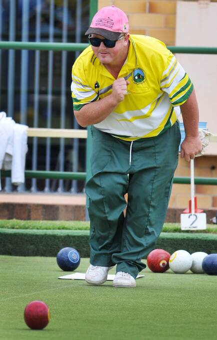 South Tamworth’s Scott Thorning teamed up with Nathan Wise to win the district state pairs at West Tamworth on the weekend.  290214GGA01