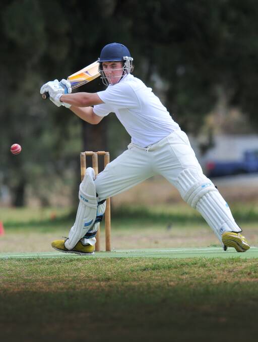 Matthew Everett reaches for a wide one on his way to a quick 65 for Oxley High.   170214GGC01