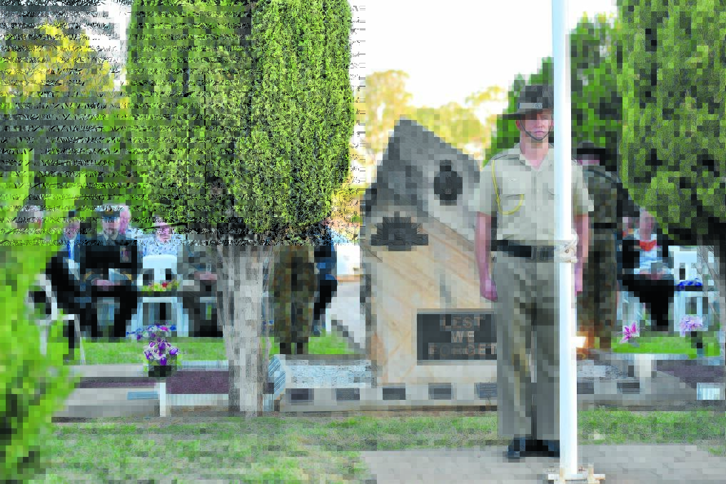 The 12th/16th Hunter River Lancers provided the catafalque party for the Lincoln Grove Anzac commemoration service. Photos: Geoff O’Neill 210416GOG02