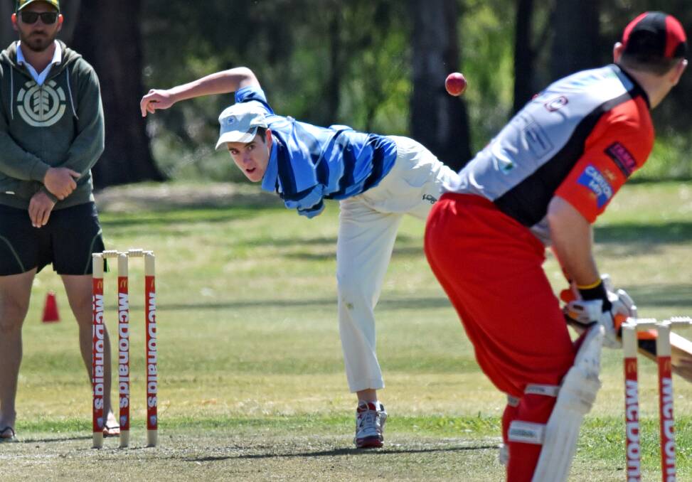 Jack Richards was one of the standout performers with the ball for the Tamworth Blues against Inverell last week. Photo: Geoff O’Neill 260915GOD02