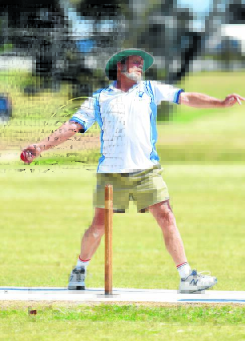 Terry Murphy delivers during a recent trial game. He's in the number one Tamworth side to contest the State Championship in Tamworth later this month and also playing Quirindi in A Northern Conference match on Sunday. 
Photo: Geoff O'Neill 270915GOE03