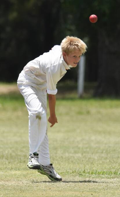 Armidale’s Henry Sindel lets fly yesterday. He took 4-31 from his 10 overs in the CNZ Challenge Under 14 loss to Hunter Valley.  Photo: Geoff O’Neill 221115GOF02