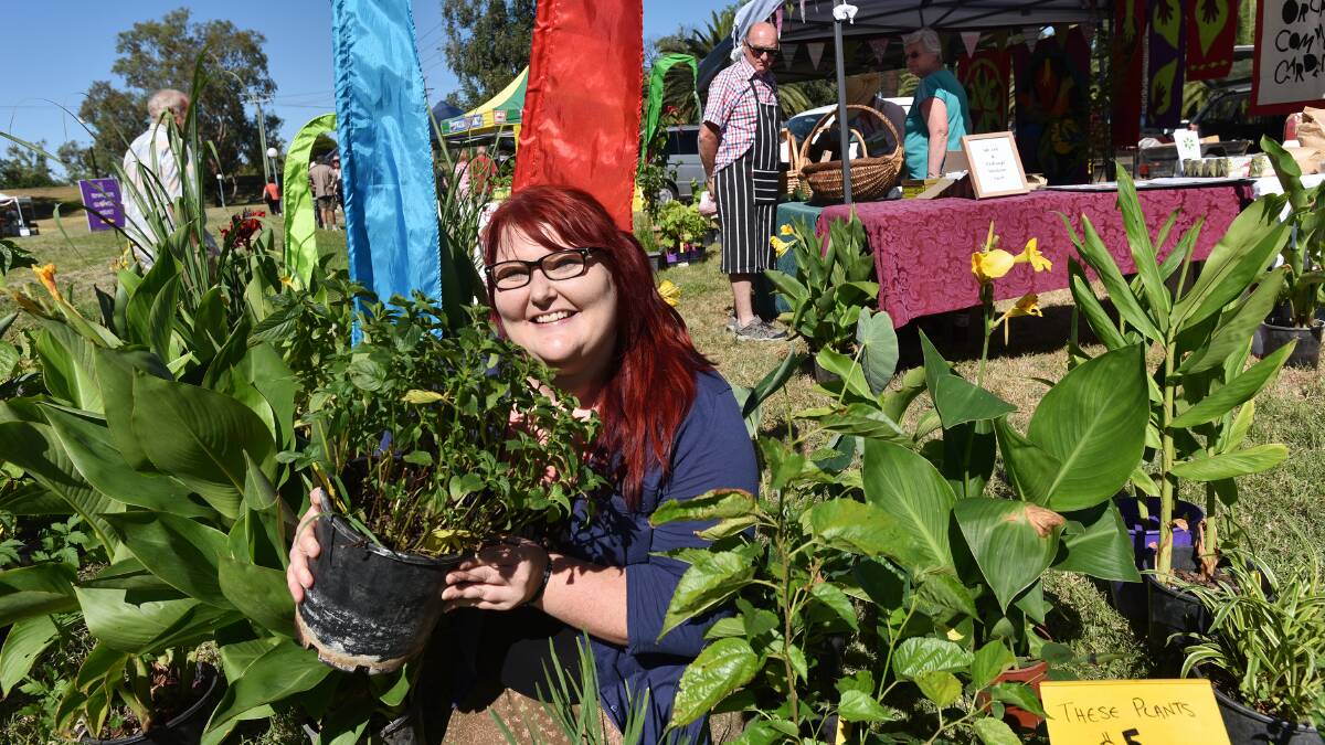 FRESH IS BEST: Tamworth Community Organic Gardeners stallholder Anna Treneman is confident of growth in the market for local and organic produce after a successful first Tamworth Growers’ Market. Photo: Geoff O'Neill 051215GOB01