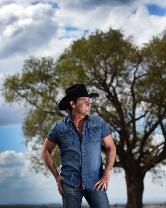 HE'S BACK: Lee Kernaghan is one of many Australian country acts to confirm he will return for the 2018 Tamworth Country Music Festival. Photo: Gareth Gardner 