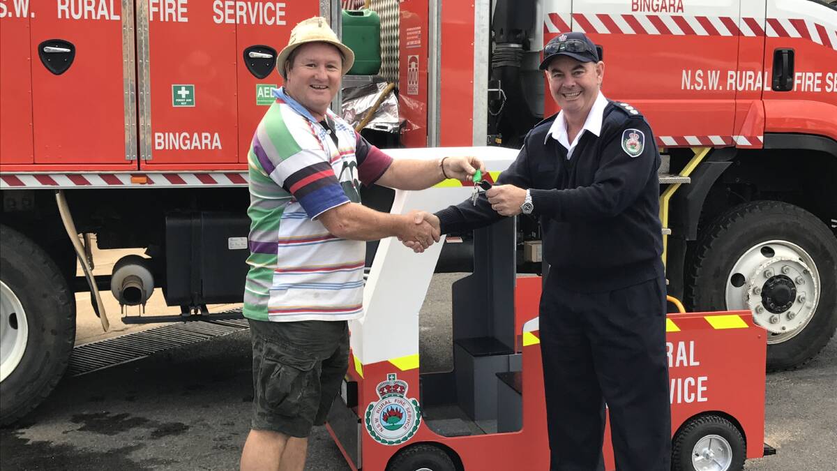 David Withers from the Bingara Men’s shed handed over the “keys”.