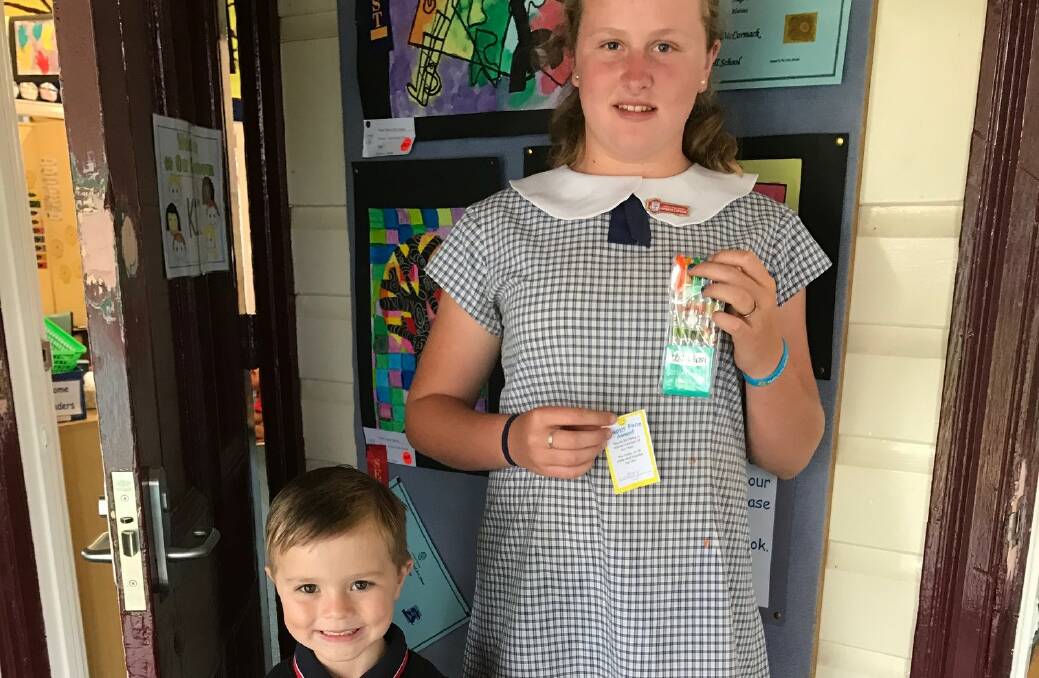 Rivva Gardner and Lindsey Ward who were the winners of Carroll Public's weekly smiley draw.