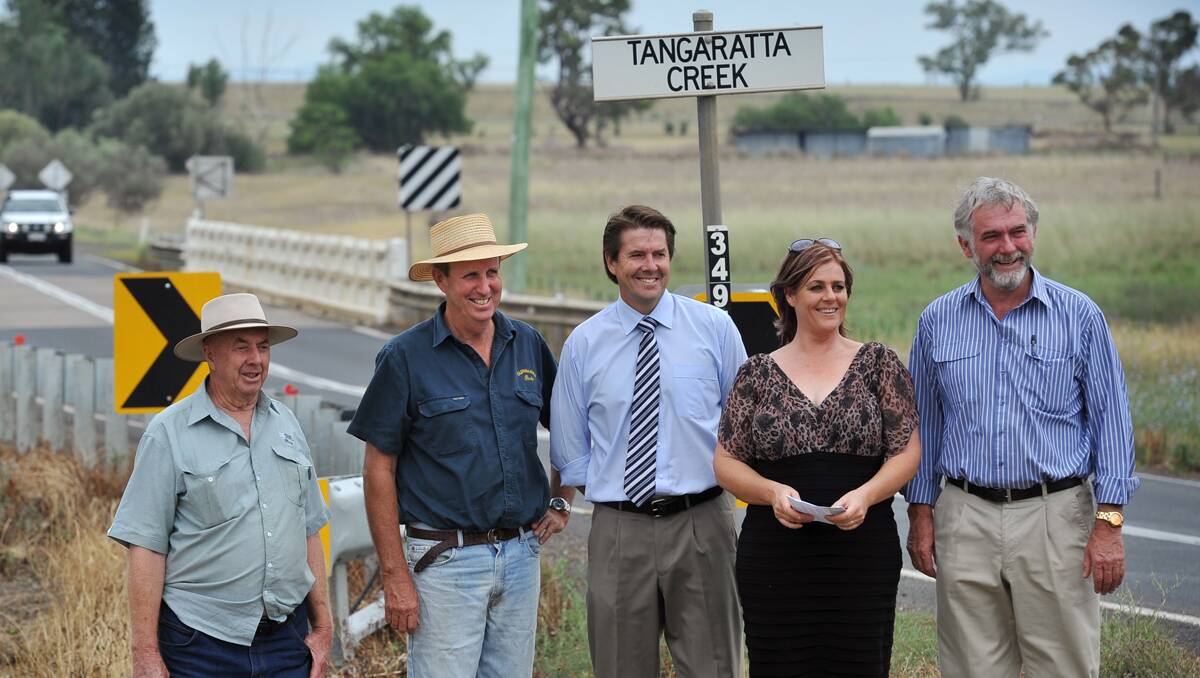WELCOME NEWS: Tangaratta Bridge users Ray Hambrook and Bede Burke, Tamworth MP Kevin Anderson, Nicole Burne and Tamworth deputy mayor Russell Webb were happy to hear the bridge where six people had been killed would soon be replaced. Photos: Barry Smith 201212BSB10