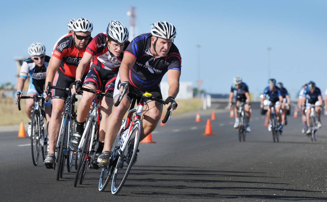 MARK Jarvis didn’t win when he raced in Sunday’s Tamworth Cycling Club B Grade criterium.