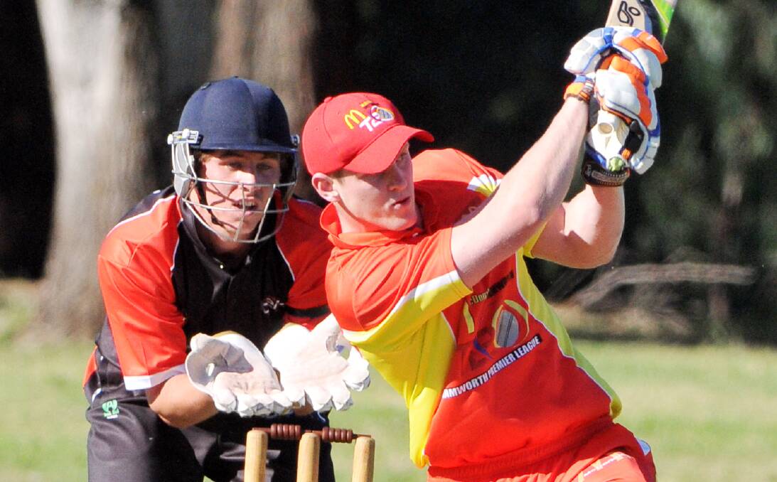  Cal Rowe hits out in Tamworth T20 earlier this season.On Sunday he is in Coffs Harbour with the  Tamworth side playing Coffs Harbour in a Country Cup match. Wicketkeeper Matt Everett is skipper of the Tamworth Second XI in its Country Shield match in Singleton.  Photo: Geoff O’Neill 061213GOE04