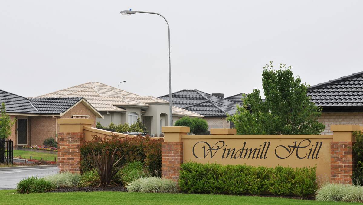 costly mistake: Illegal land clearing at Windmill Hill Estate has cost a Tamworth company more than $180,000. 081112BSD04