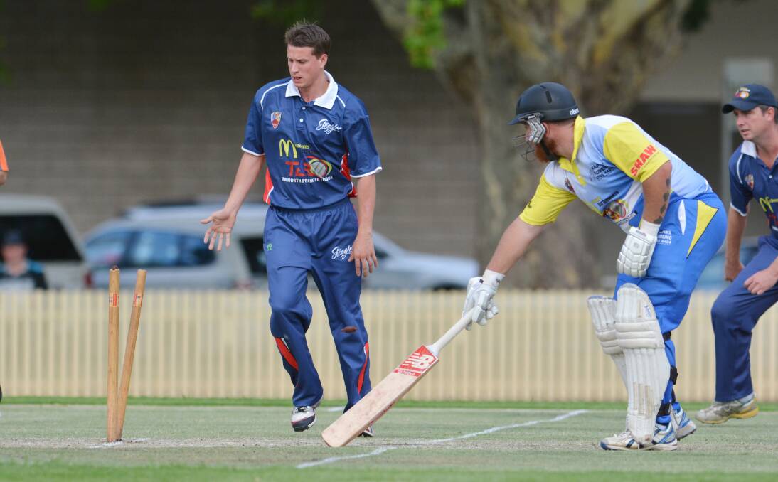 Adam Mills (left) watches this ball hit home in a T20 finals match. Mills polled the three points for his North Tamworth side while batsman Simon Norvill also polled the three points for his Old Boys side against South Tamworth. Old Boys skipper Ben Middlebrook (right) takes a peep. Photo: Barry Smith  100114BSG32