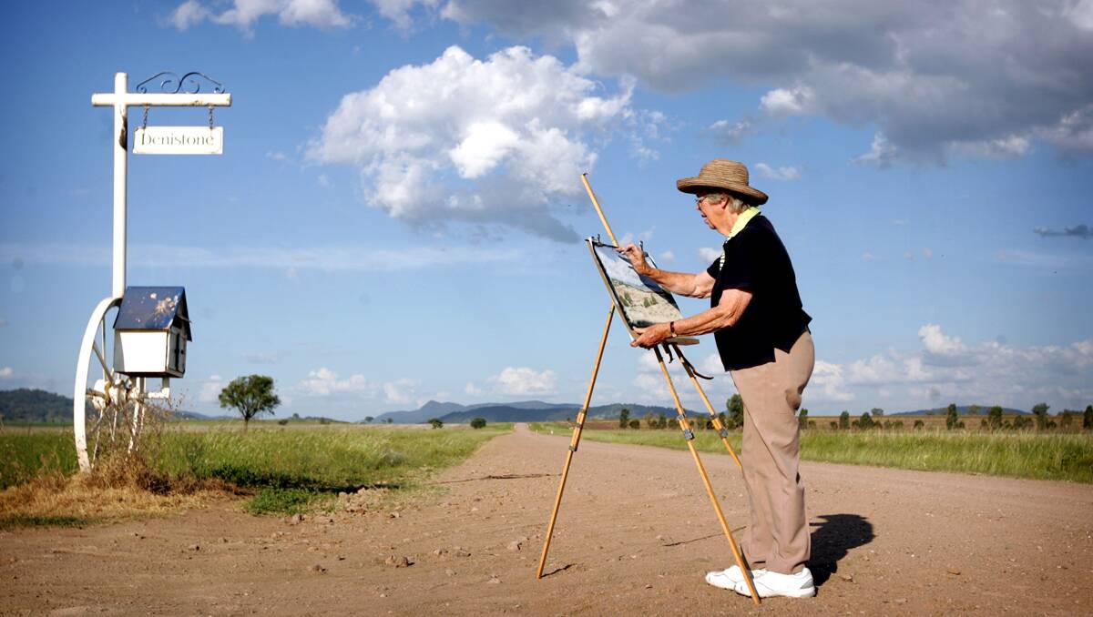OUTDOOR INSPIRATION: At 86 years young, Judy Baker returned to capture her childhood home, Denistone, one of the participants in the Breeza Artists’ Camp. 180313kha27