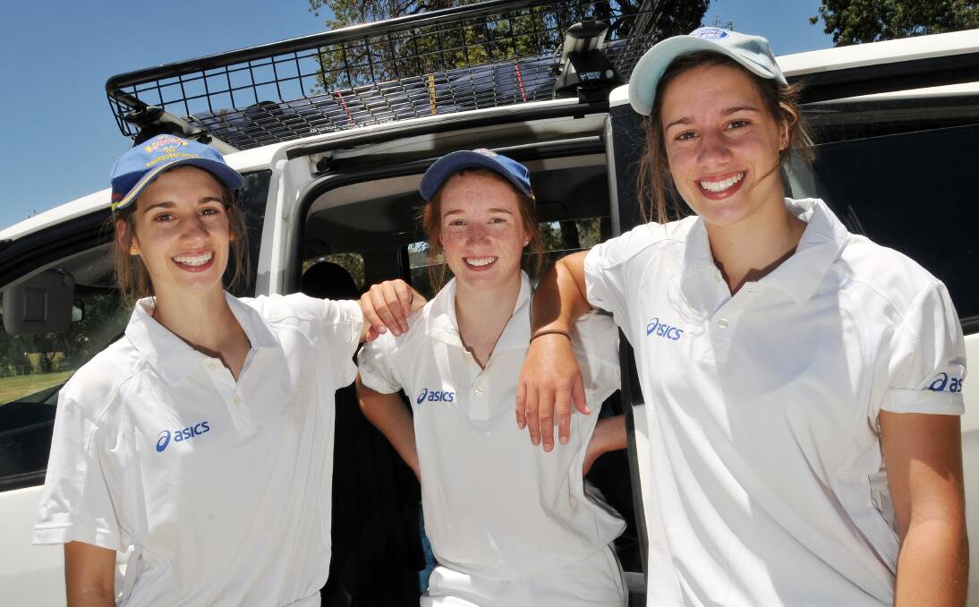 Inverell cricketing stars (from left) Kate, Claire and Sarah Lennon. Photo: Gareth Gardner   060114GGA19