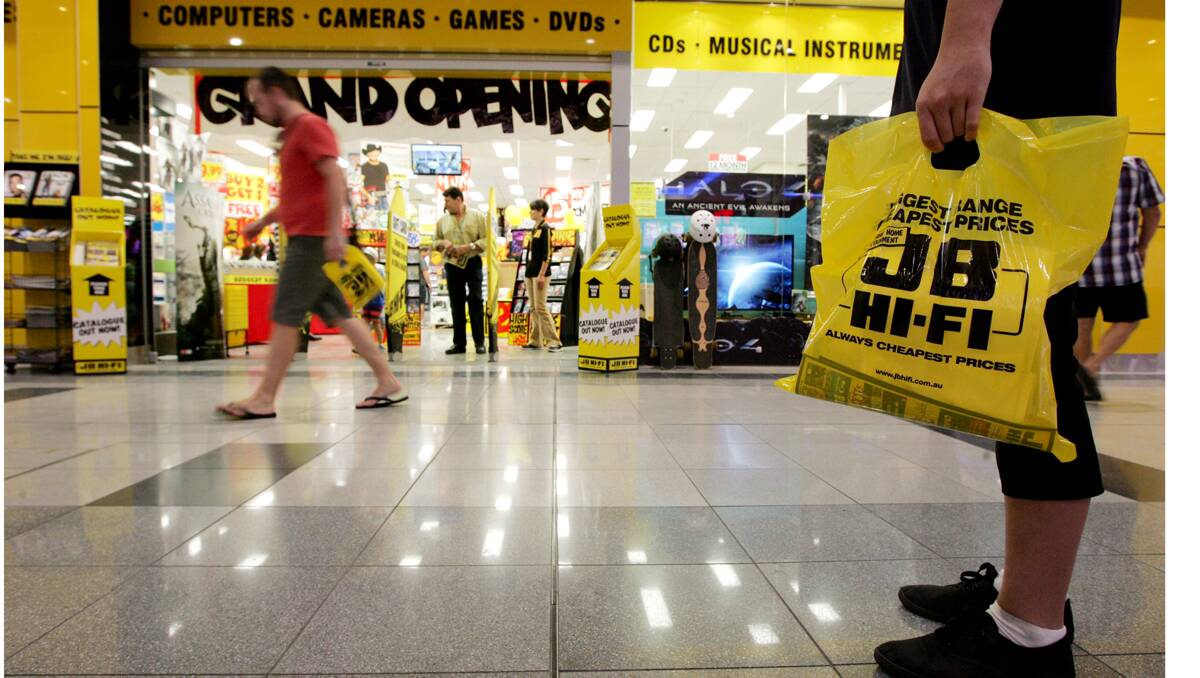 HI-FI HYPE: National electronics superstore JB Hi-Fi opened to a resounding success with Tamworth  shoppers yesterday. Photo: Kitty Hill 161112KHA01