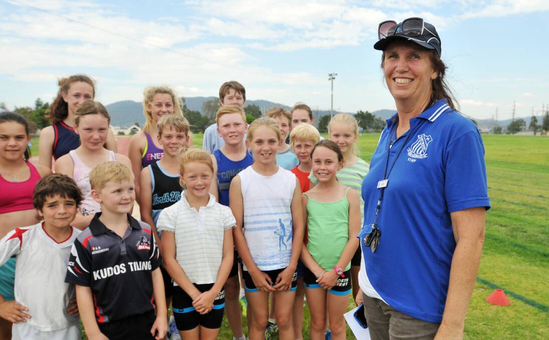 Commonwealth Games  high jump gold medallist Katrina Morrow conducted a coaching session for young Tamworth athletes yesterday.  Photo: Geoff O’Neill 091213GOG02