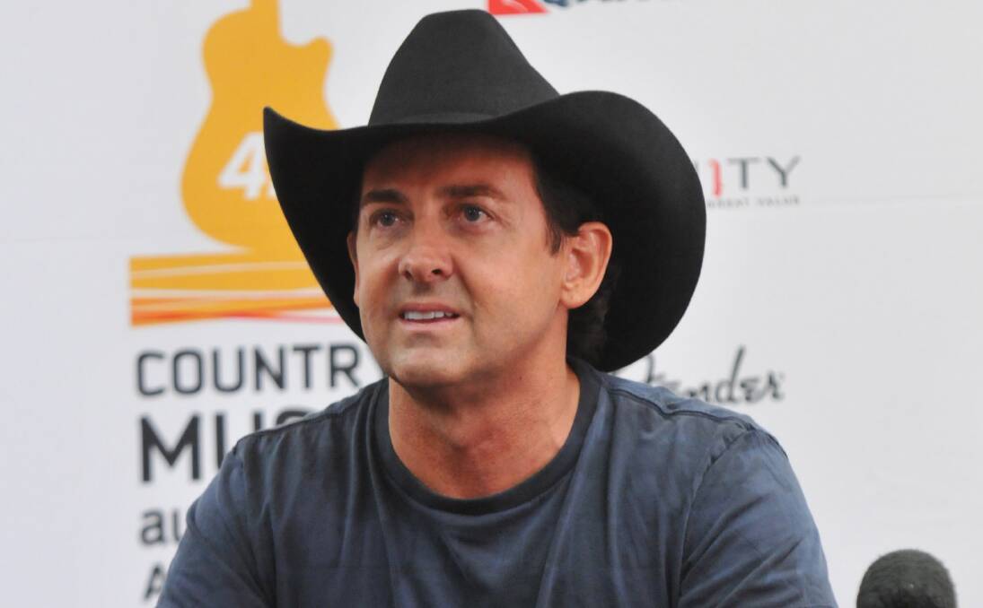 FUTURE STARS’ MENTOR: Lee Kernaghan looks forward to a capacity crowd at the Toyota Concert for Rural Australia tonight. Photo: Geoff O’Neill 230114GOB09