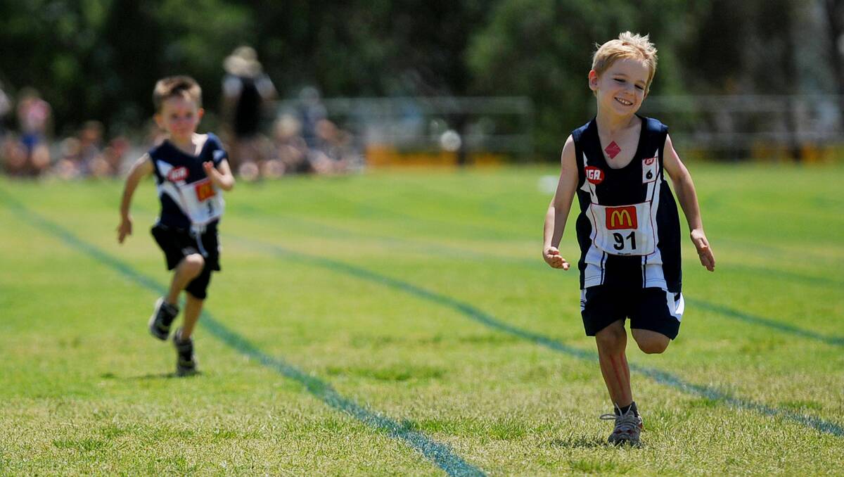 Action from the Tamworth Little Athletics gala day. Photo by Grant Robertson