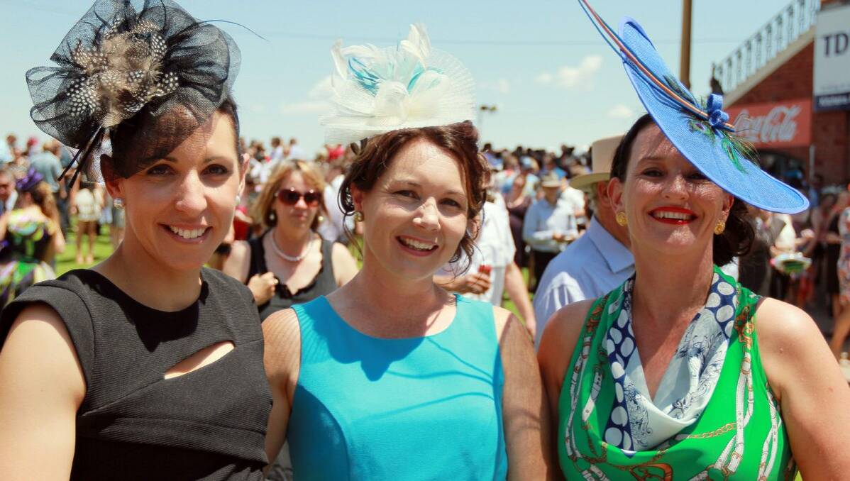 2012 Melbourne Cup trackside at Tamworth.