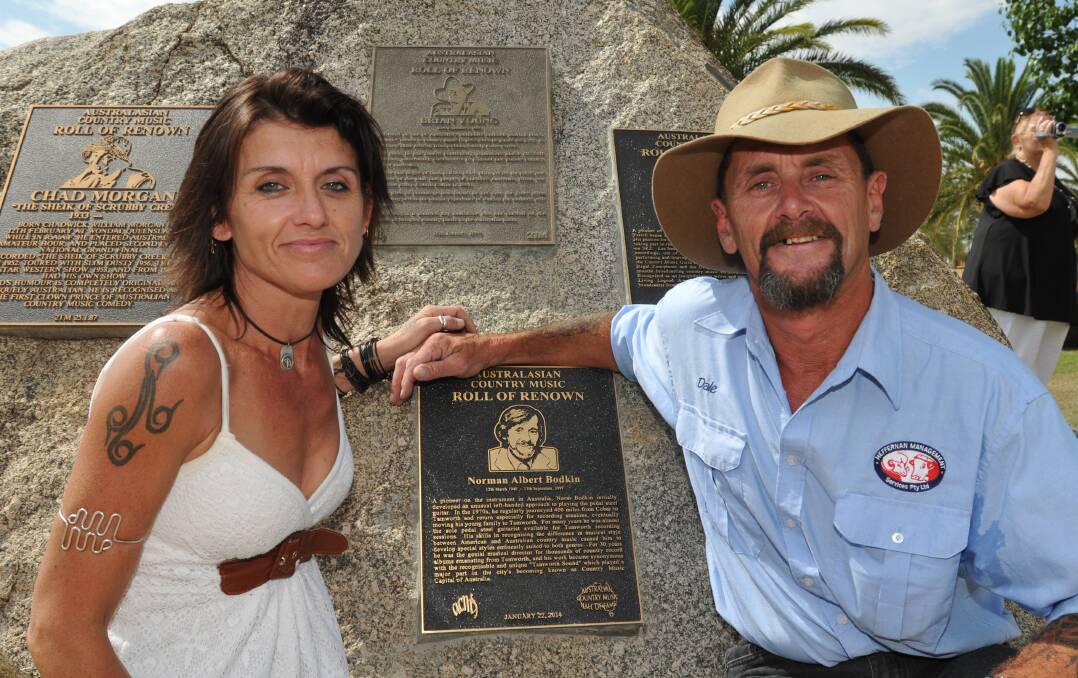 Janine and Dale Bodkin at the Roll of Renown unveiling. Photo:Geoff O'Neill 220114GOC05