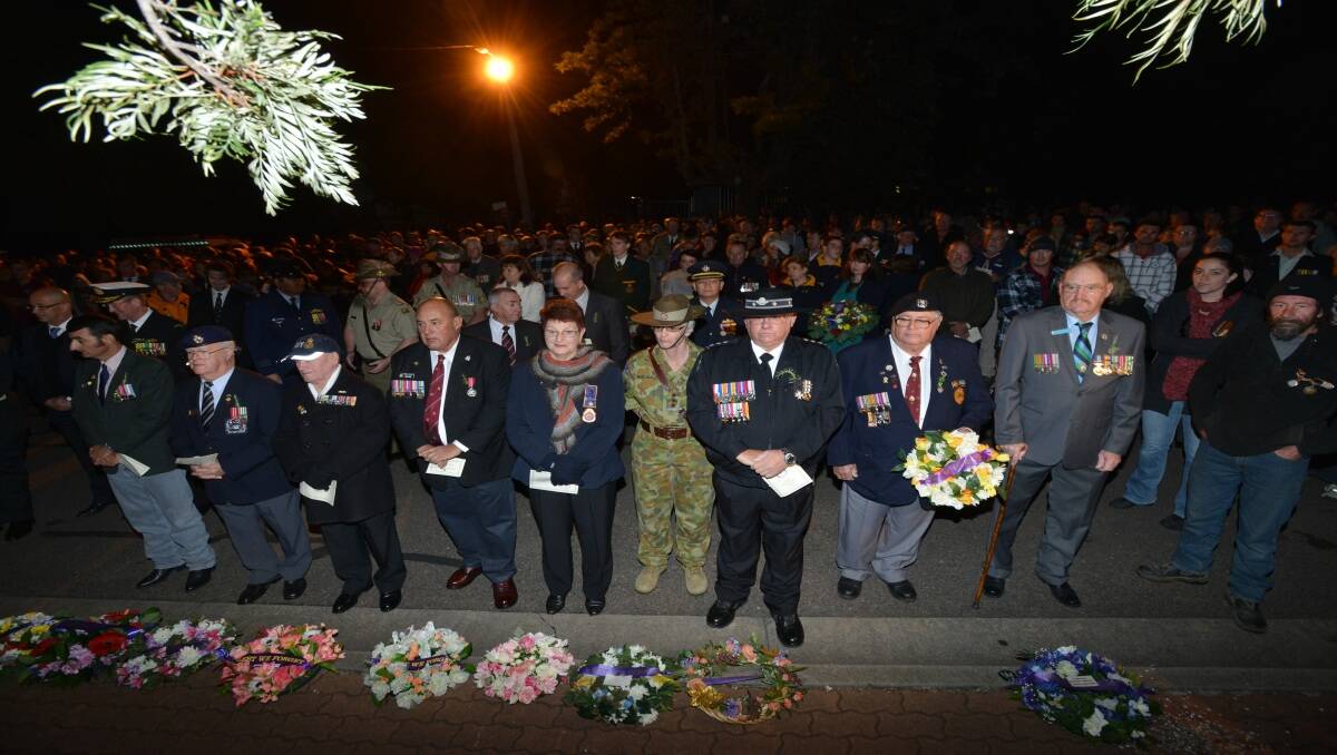 Hundreds turned out to the Tamworth Anzac Day Dawn Service at Anzac Gate. Photos: Barry Smith. 